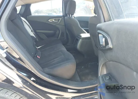 2015 Chrysler 200 Limited z USA, uszkodzony, nr VIN 1C3CCCAB1FN699435